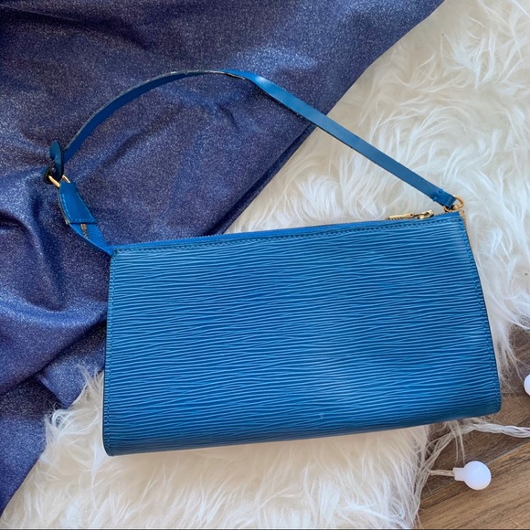 SOLD - Picture 2 of 9